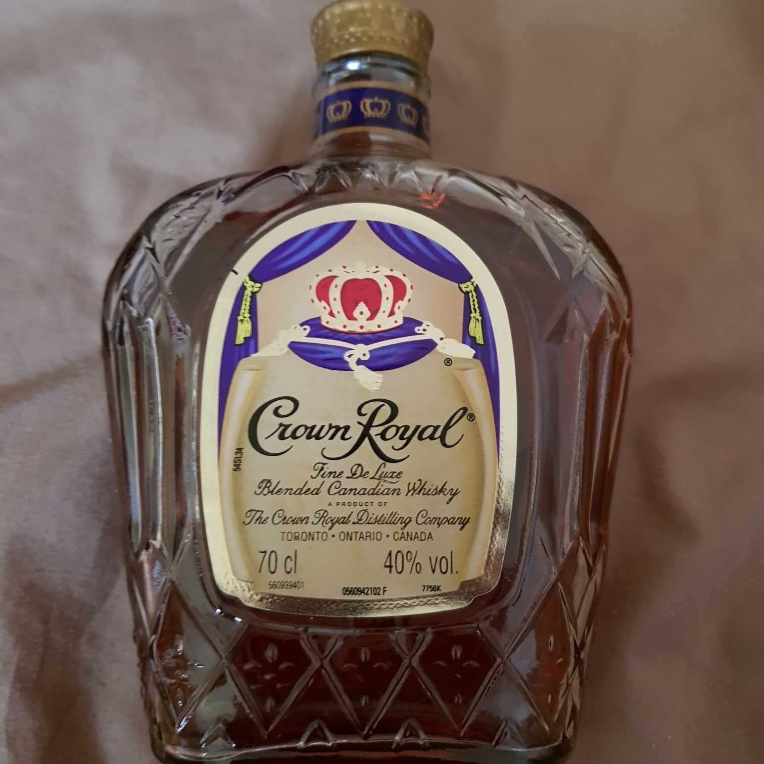 Blended Canadian Whisky 40% - Crown Royal